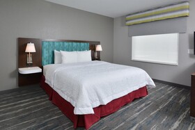 Hampton Inn & Suites by Hilton Charlotte North I 485