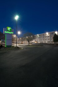 Holiday Inn Charlotte Airport Conference Center