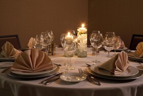 Holiday Inn Charlotte Airport Conference Center