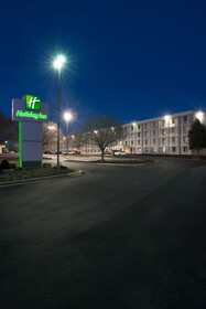 Holiday Inn Charlotte Airport Conference Center