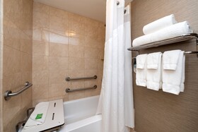 DoubleTree by Hilton Charlotte City Center
