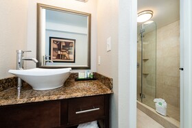 DoubleTree by Hilton Charlotte City Center