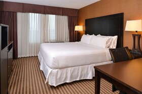 DoubleTree by Hilton Charlotte City Center