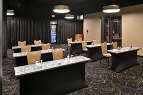 DoubleTree by Hilton Charlotte City Center