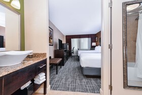 DoubleTree by Hilton Charlotte City Center