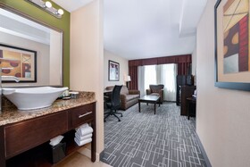 DoubleTree by Hilton Charlotte City Center