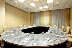 DoubleTree by Hilton Charlotte City Center