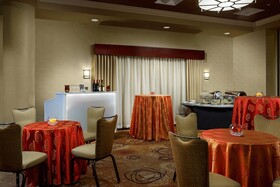 DoubleTree by Hilton Charlotte City Center