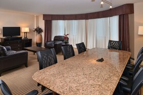 DoubleTree by Hilton Charlotte City Center
