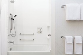 Holiday Inn Express & Suites Charlotte Airport Area