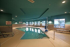Holiday Inn Express & Suites Charlotte North