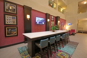 Holiday Inn Express & Suites Charlotte North