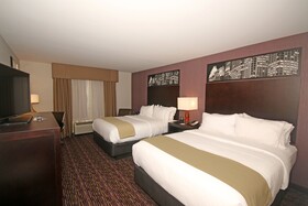 Holiday Inn Express & Suites Charlotte North
