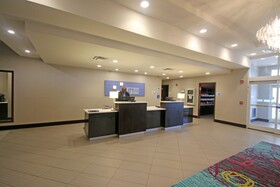 Holiday Inn Express & Suites Charlotte North