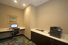 Holiday Inn Express & Suites Charlotte North