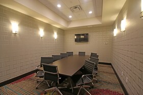 Holiday Inn Express & Suites Charlotte North