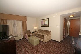 Holiday Inn Express & Suites Charlotte North