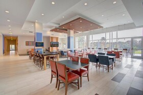 Holiday Inn Express & Suites Charlotte Southwest