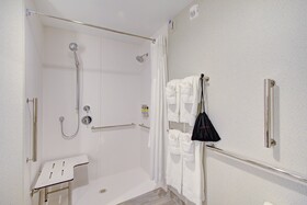 Holiday Inn Express & Suites Charlotte Southwest