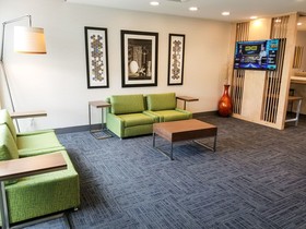 Holiday Inn Express & Suites University Research Park