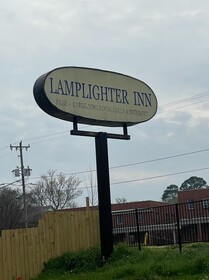 Lamplighter Inn By Oyo Charlotte Airport Area