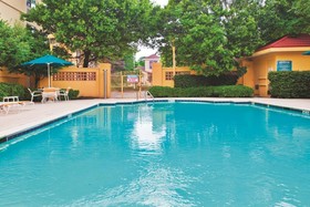 La Quinta Inn & Suites by Wyndham Charlotte Airport South