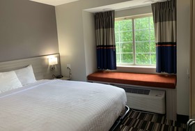 Microtel Inn & Suites by Wyndham Charlotte Airport