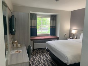 Microtel Inn & Suites by Wyndham Charlotte Airport