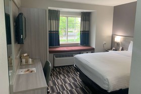 Microtel Inn & Suites by Wyndham Charlotte Airport