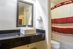 Econo Lodge Charlotte Airport