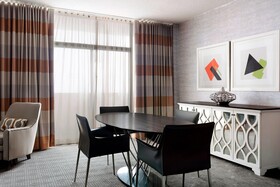 Sheraton Charlotte Hotel