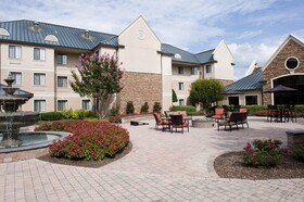 Staybridge Suites Charlotte-Ballantyne