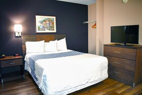 Suburban Studios Charlotte-Ballantyne