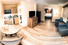 Suburban Studios Charlotte-Ballantyne