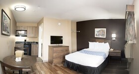 Suburban Studios Charlotte-Ballantyne