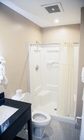 Suburban Studios Charlotte-Ballantyne