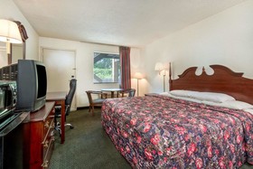 Motel 6 Charlotte NC-Northlake