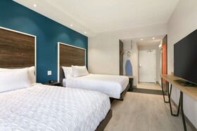 Tru by Hilton Charlotte Ayrsley