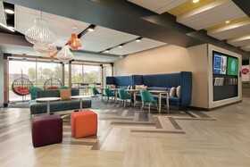 Tru by Hilton Charlotte Ayrsley