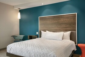 Tru by Hilton Charlotte Ayrsley