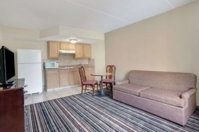 Wyndham Garden Charlotte Executive Park