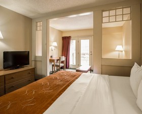 Super 8 by Wyndham Cherokee
