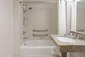 Wingate by Wyndham Charlotte Speedway/Concord