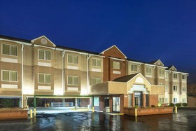 Microtel Inn & Suites by Wyndham Cornelius/Lake Norman