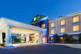 Holiday Inn Express & Suites Dillsboro - Western Carolina