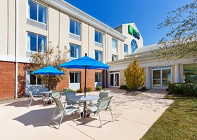 Holiday Inn Express & Suites Dillsboro - Western Carolina