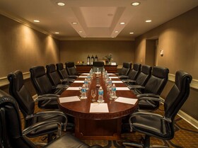 DoubleTree by Hilton Hotel Raleigh-Durham Airport at Research Triangle Park