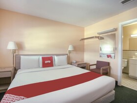 Hotel Durham West Hills by OYO Rooms