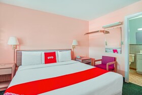 Hotel Durham West Hills by OYO Rooms