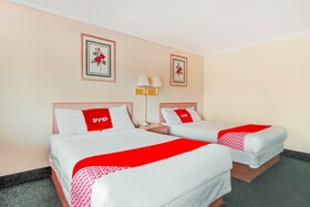 Hotel Durham West Hills by OYO Rooms